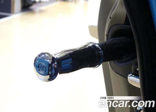 Rolls-Royce Spectre купе, 2025 20