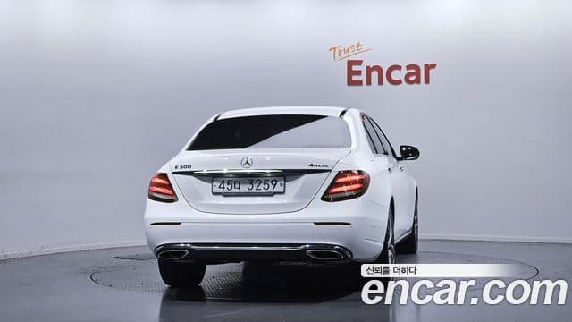 Mercedes-Benz E-класс W213 Avantgarde, 2019 4