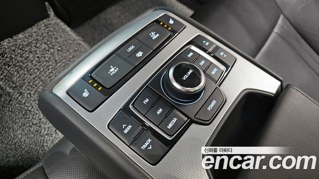 Genesis G80 Premium Luxury, 2018 18