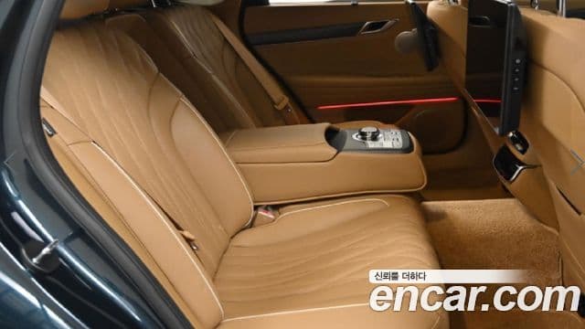 Genesis G80 (RG3) бензин 2.5 турбо 2WD, 2025 18