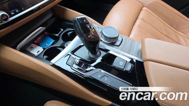 BMW 5시리즈 (G30) 520d M Sport Plus, 2017 9