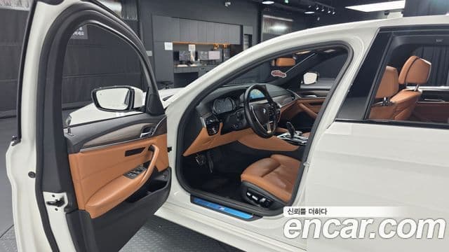 BMW 5시리즈 (G30) 520d M Sport Plus, 2017 12