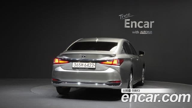 Lexus ES300h 7세대 Luxury Plus, 2023 4