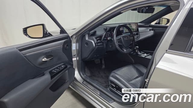 Lexus ES300h 7세대 Luxury Plus, 2023 10