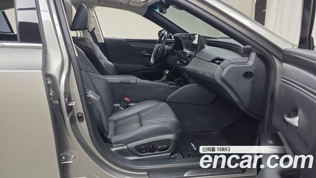 Lexus ES300h 7세대 Luxury Plus, 2023 11