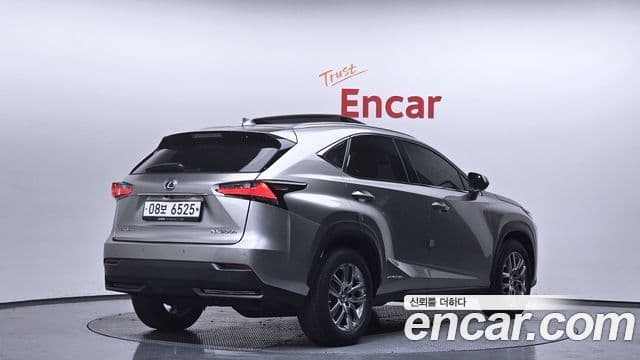 Lexus NX300h Supreme, 2017 2
