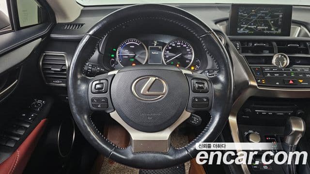 Lexus NX300h Supreme, 2017 13