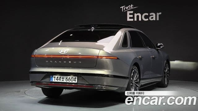 Hyundai Grandeur гибрид (GN7) Calligraphy, 2024 2