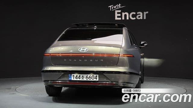 Hyundai Grandeur гибрид (GN7) Calligraphy, 2024 4