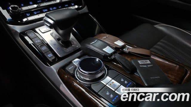 Genesis EQ900 Prestige, 2018 9