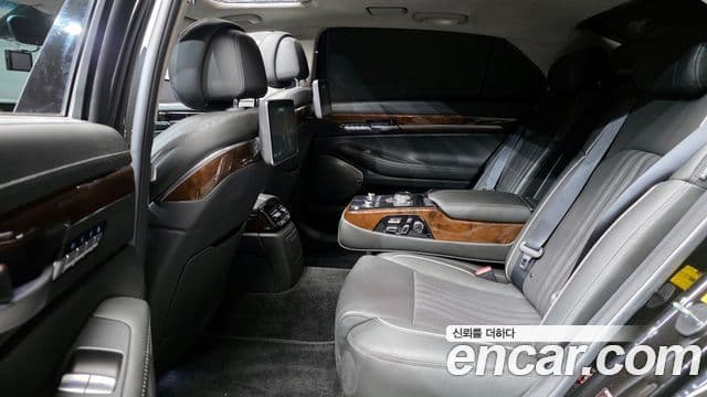 Genesis EQ900 Prestige, 2018 12