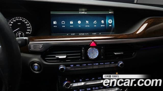 Genesis EQ900 Prestige, 2018 14