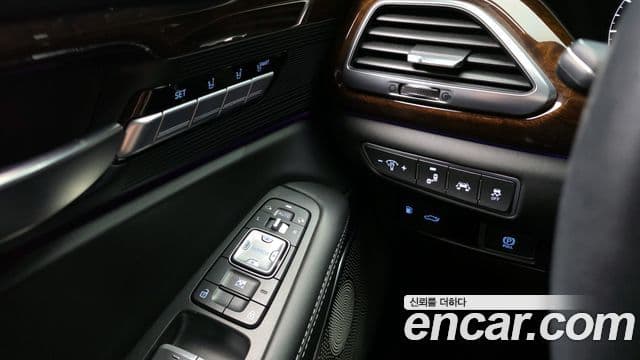 Genesis EQ900 Prestige, 2018 17