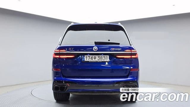 BMW X7 (G07) M60i xDrive first Edition 6인승, 2023 4