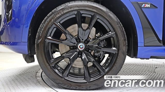 BMW X7 (G07) M60i xDrive first Edition 6인승, 2023 все фото