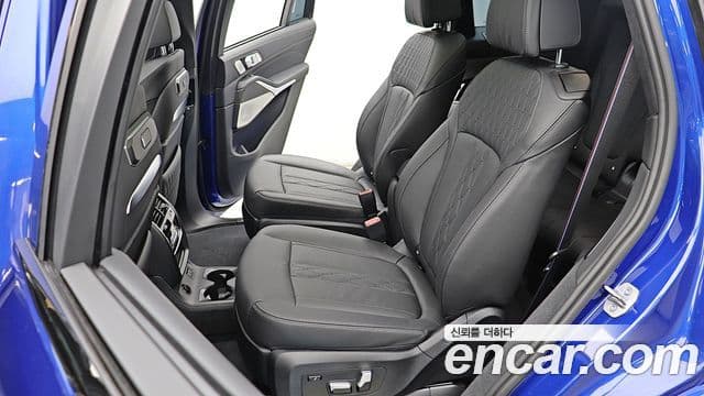 BMW X7 (G07) M60i xDrive first Edition 6인승, 2023 12