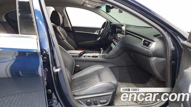 Genesis G70 Elite, 2019 11