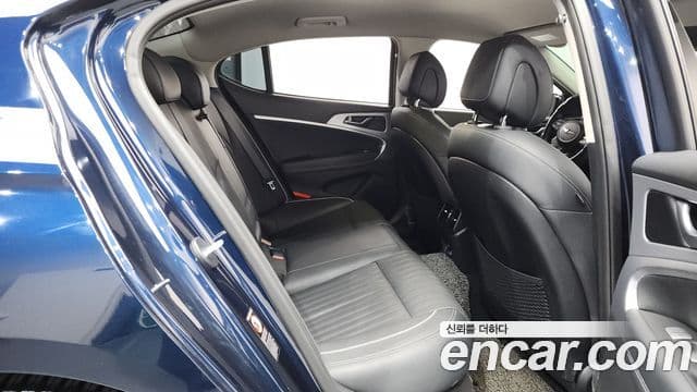 Genesis G70 Elite, 2019 12