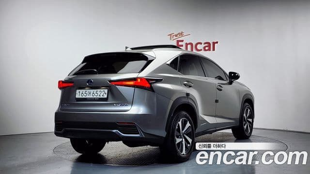 Lexus NX300h Supreme, 2020 2