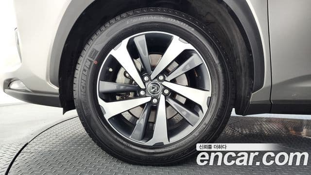 Lexus NX300h Supreme, 2020 все фото