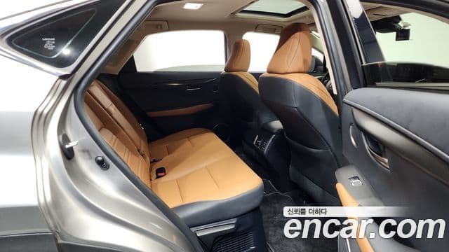 Lexus NX300h Supreme, 2020 12