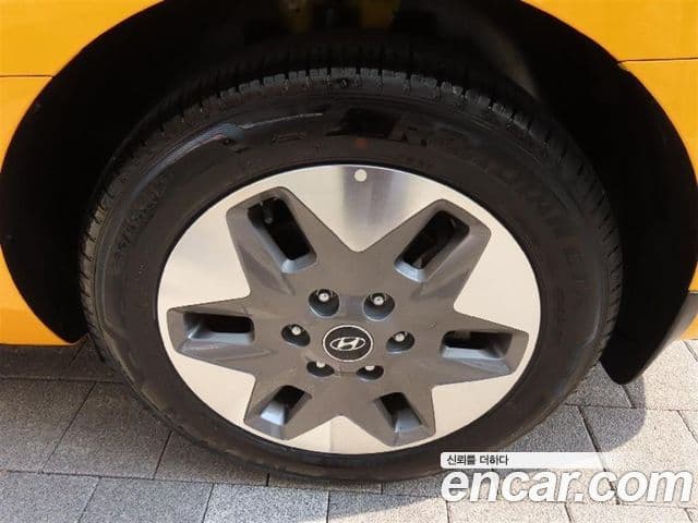 Hyundai Staria 15인승, 2023 все фото