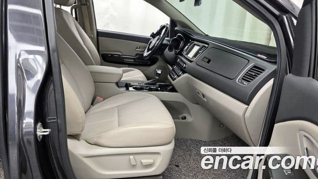 Kia The / новый New Carnival Special, 2019 11