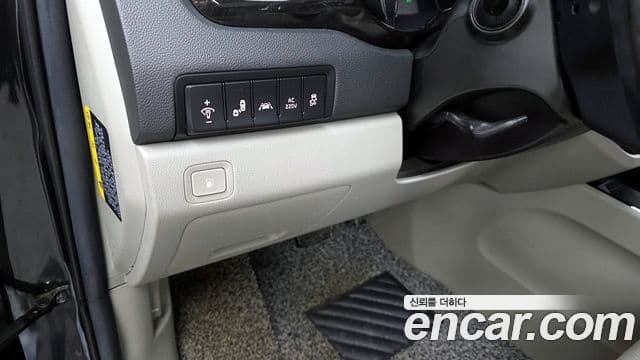 Kia The / новый New Carnival Special, 2019 18