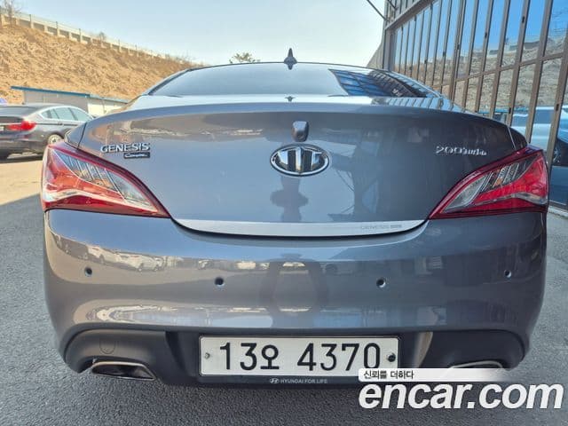 Hyundai The / новый New Genesis купе 200 турбо S, 2015 4