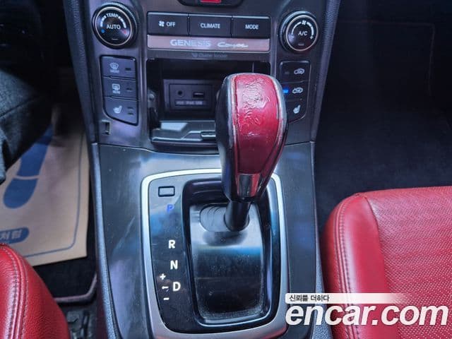 Hyundai The / новый New Genesis купе 200 турбо S, 2015 10