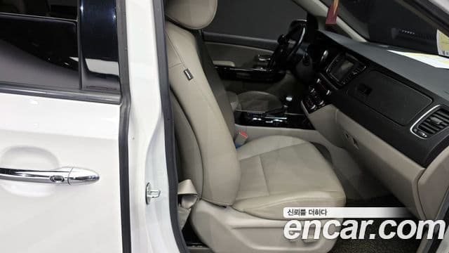 Kia The / новый New Carnival Prestige, 2019 12