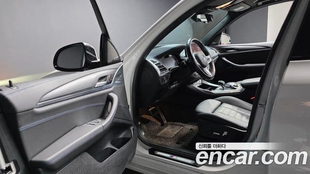 BMW iX3 M Sport, 2022 10