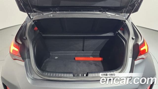 Hyundai Veloster (JS) Core, 2018 20