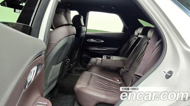 Genesis GV70, 2023 12