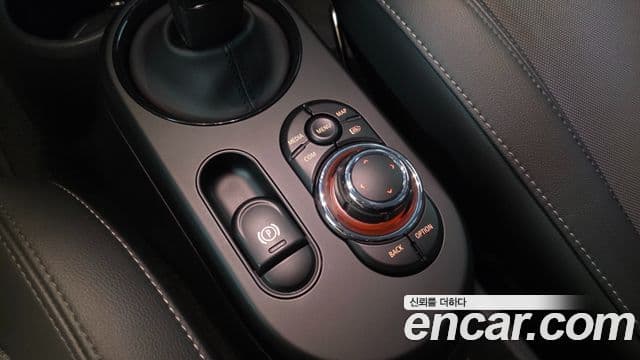 Mini Cooper Электрический (Electric) 3세대, 2022 15