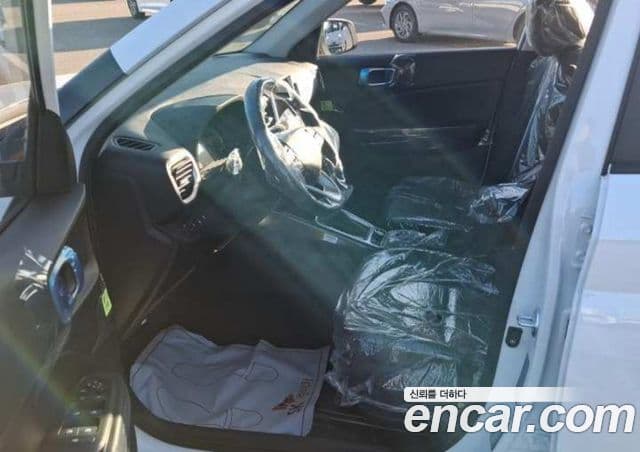 Hyundai Venue Premium, 2026 4