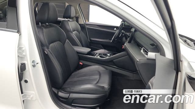 Kia K5 3세대 Prestige, 2022 11