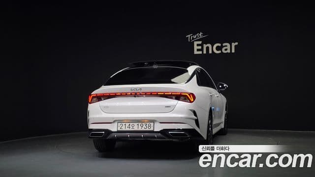 Kia K5 гибрид 3세대 Signature, 2023 4