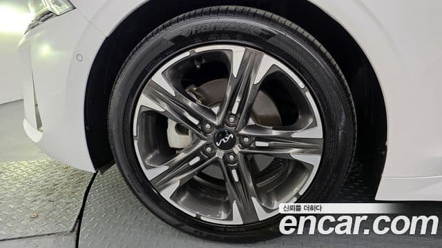 Kia K5 гибрид 3세대 Signature, 2023 все фото