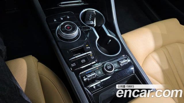 Kia K5 гибрид 3세대 Signature, 2023 9