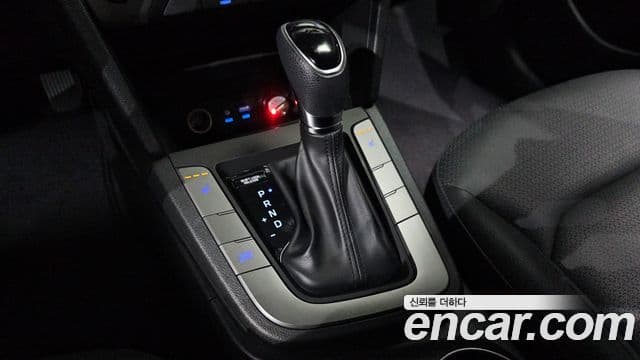 Hyundai Avante AD 1.6 GDI Value Plus, 2018 9