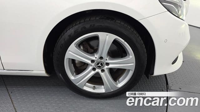 Mercedes-Benz E-класс W213 Avantgarde, 2018 все фото