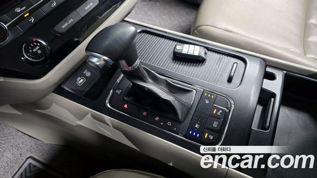 Kia All New Carnival Luxury, 2018 9