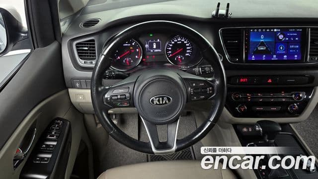 Kia All New Carnival Luxury, 2018 13