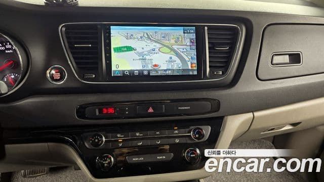 Kia All New Carnival Luxury, 2018 15