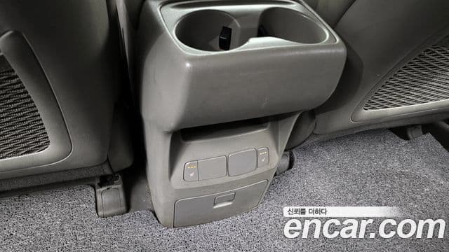 Kia All New Carnival Luxury, 2018 17