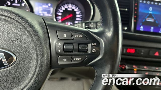 Kia All New Carnival Luxury, 2018 19