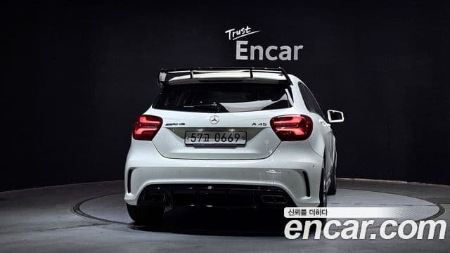 Mercedes-Benz A-класс W176 A45 AMG 4MATIC, 2016 4