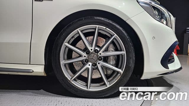 Mercedes-Benz A-класс W176 A45 AMG 4MATIC, 2016 все фото