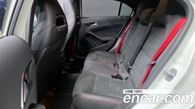 Mercedes-Benz A-класс W176 A45 AMG 4MATIC, 2016 12